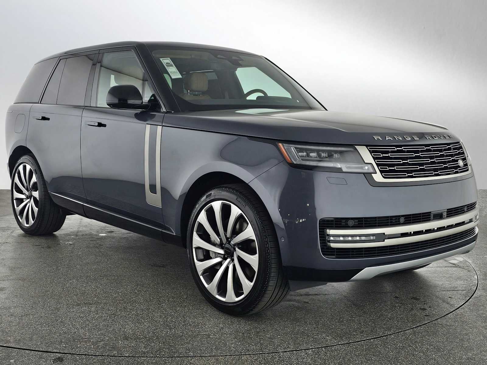 2026 Land Rover Range Rover SE