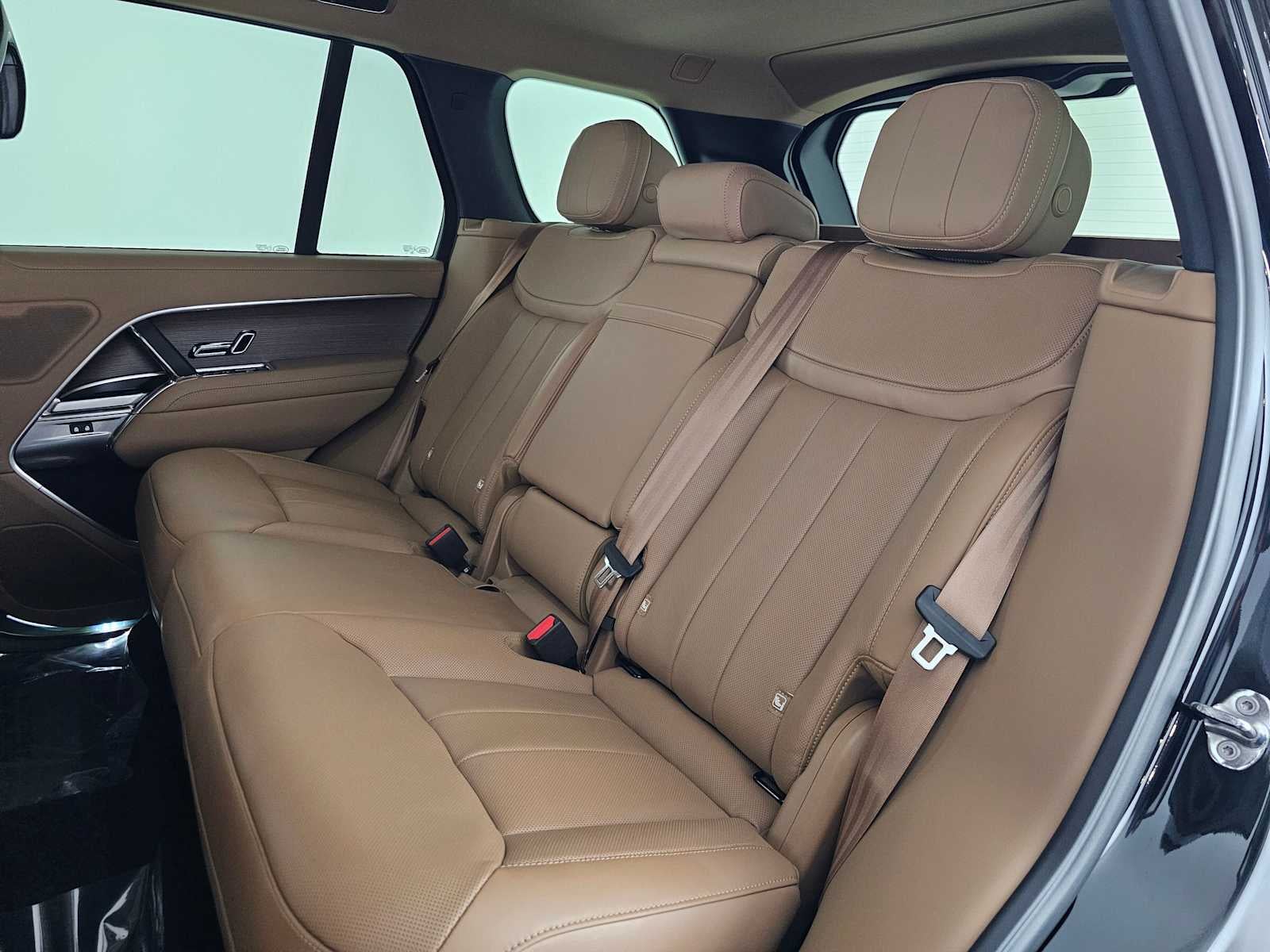 2026 Land Rover Range Rover SE