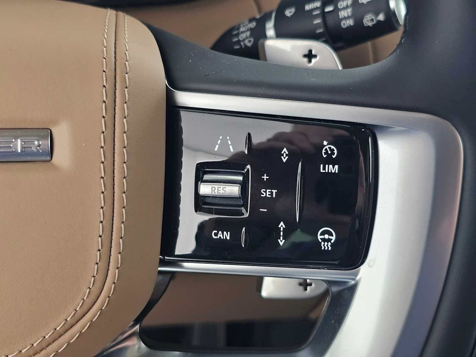 2026 Land Rover Range Rover SE