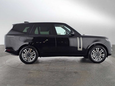 2026 Land Rover Range Rover SE