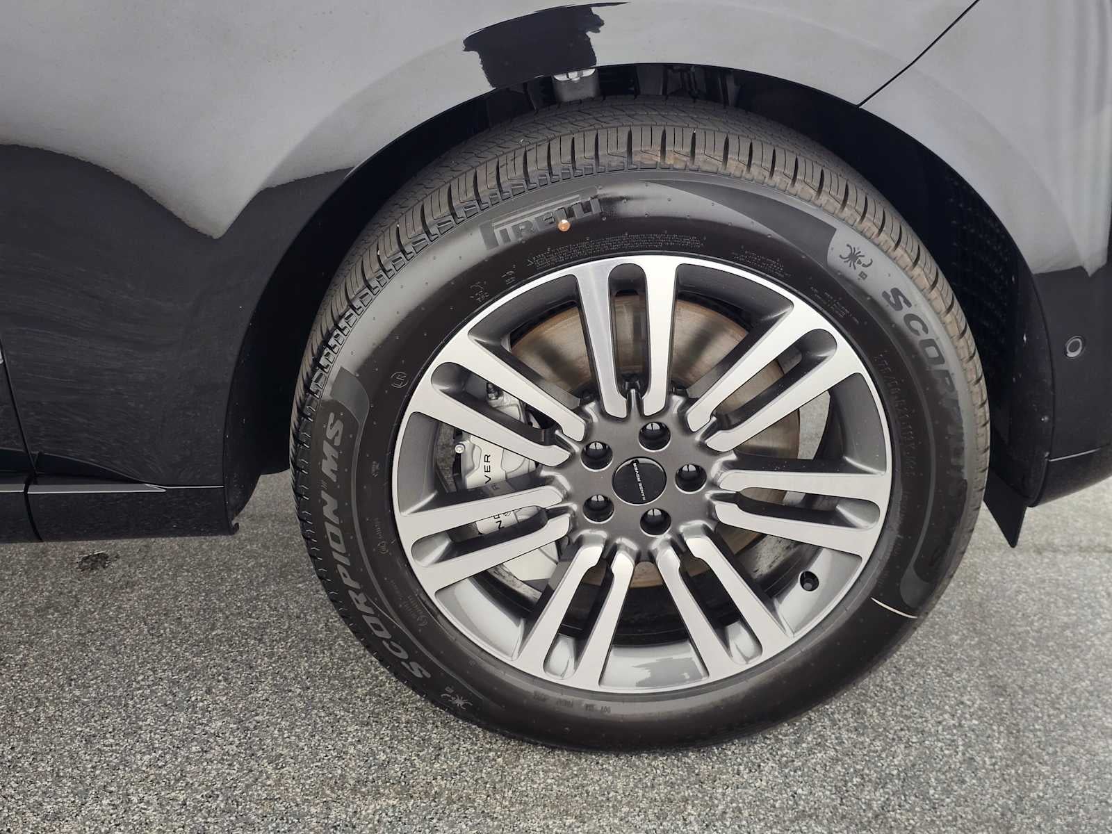 2026 Land Rover Range Rover SE