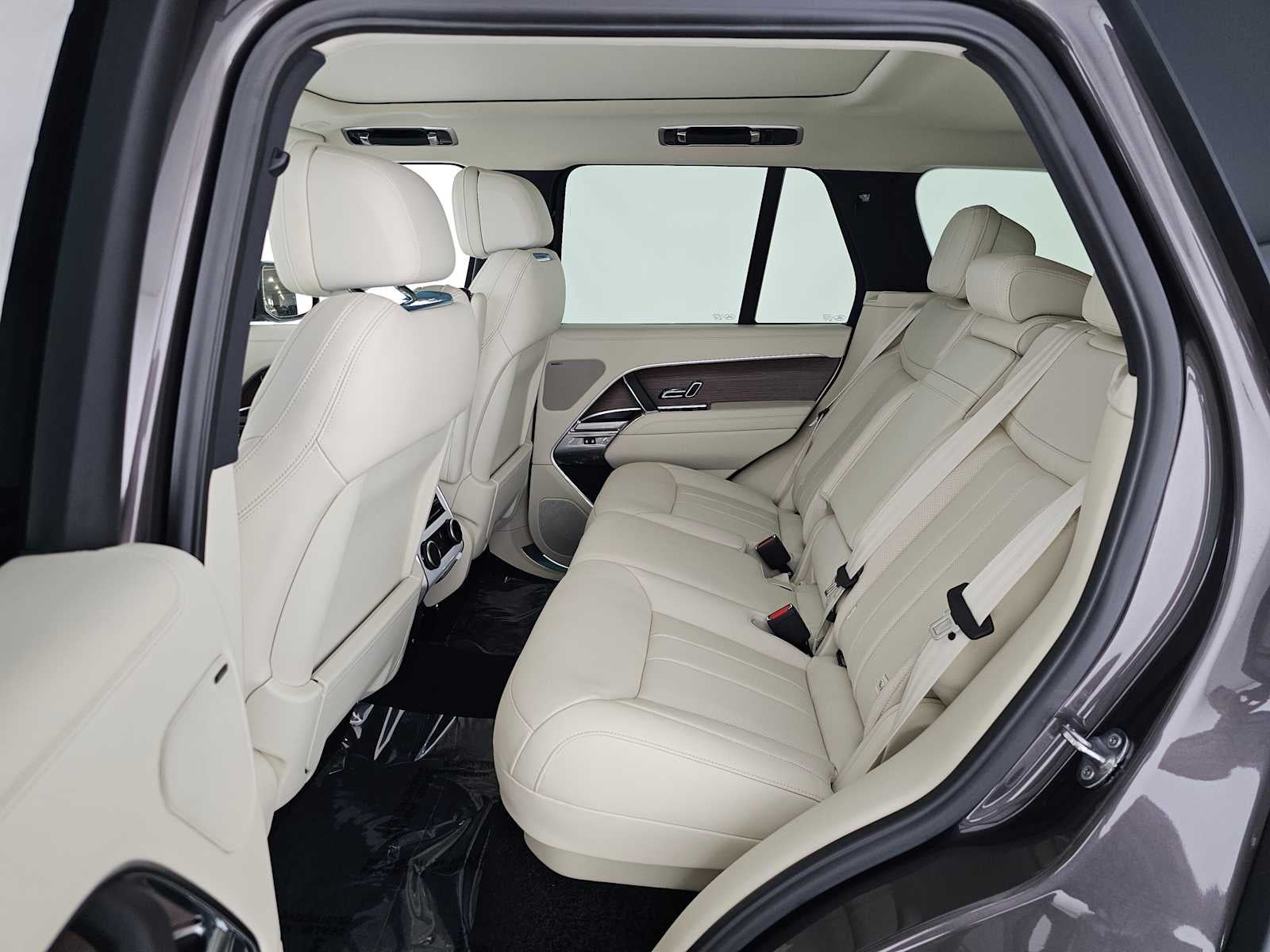 2026 Land Rover Range Rover SE