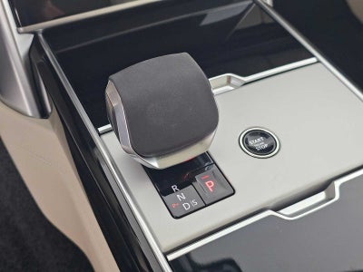 2026 Land Rover Range Rover SE