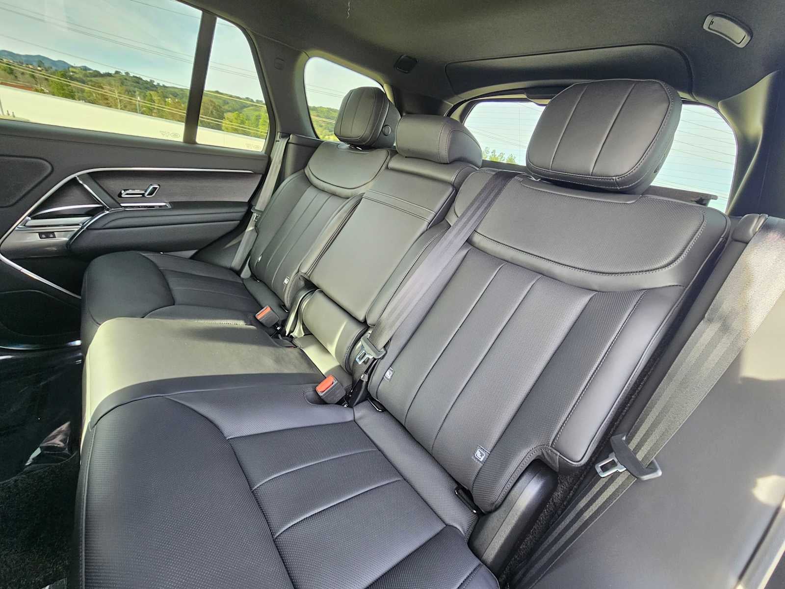 2026 Land Rover Range Rover SE