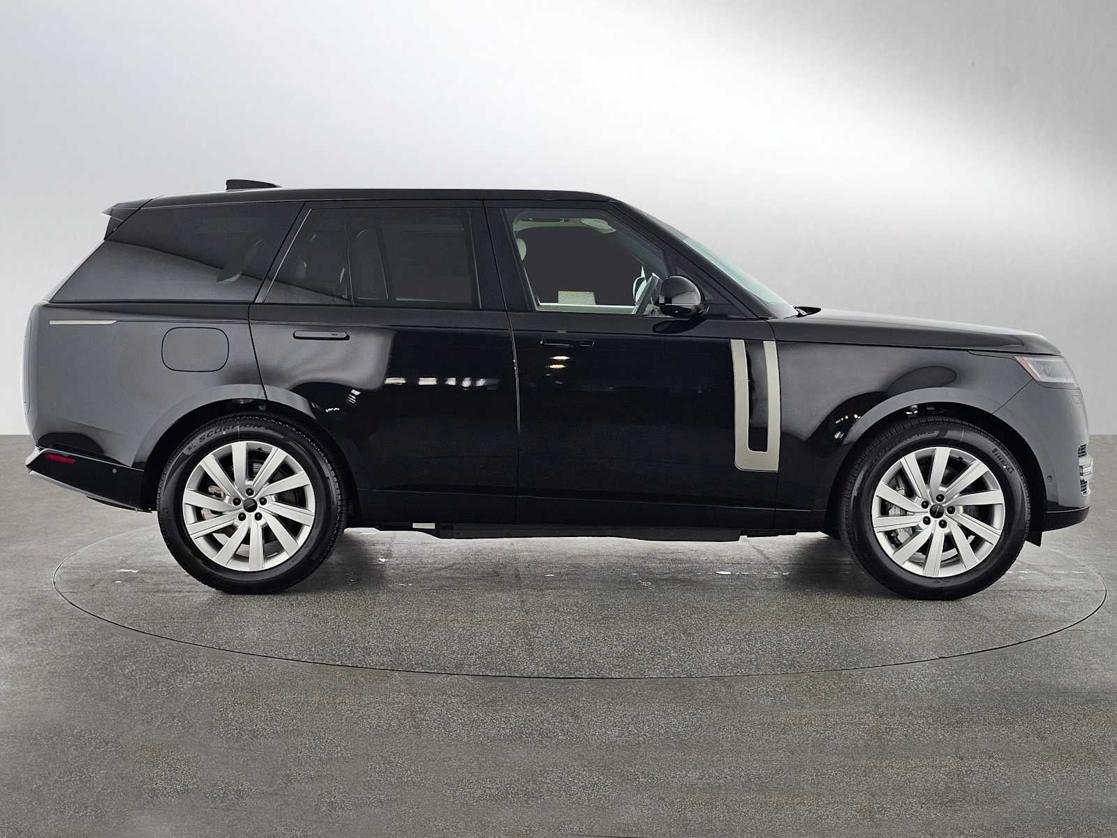 2026 Land Rover Range Rover SE