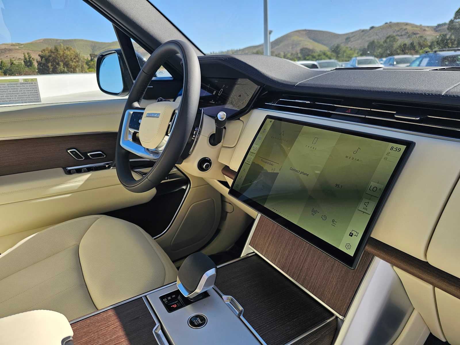 2026 Land Rover Range Rover SE