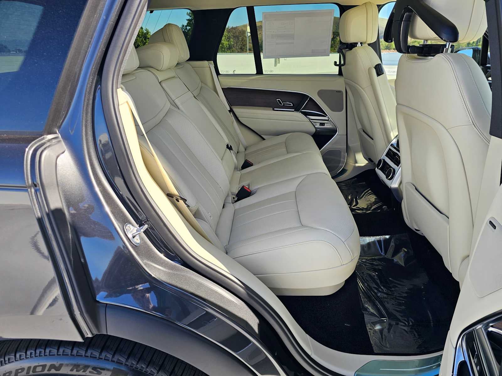 2026 Land Rover Range Rover SE