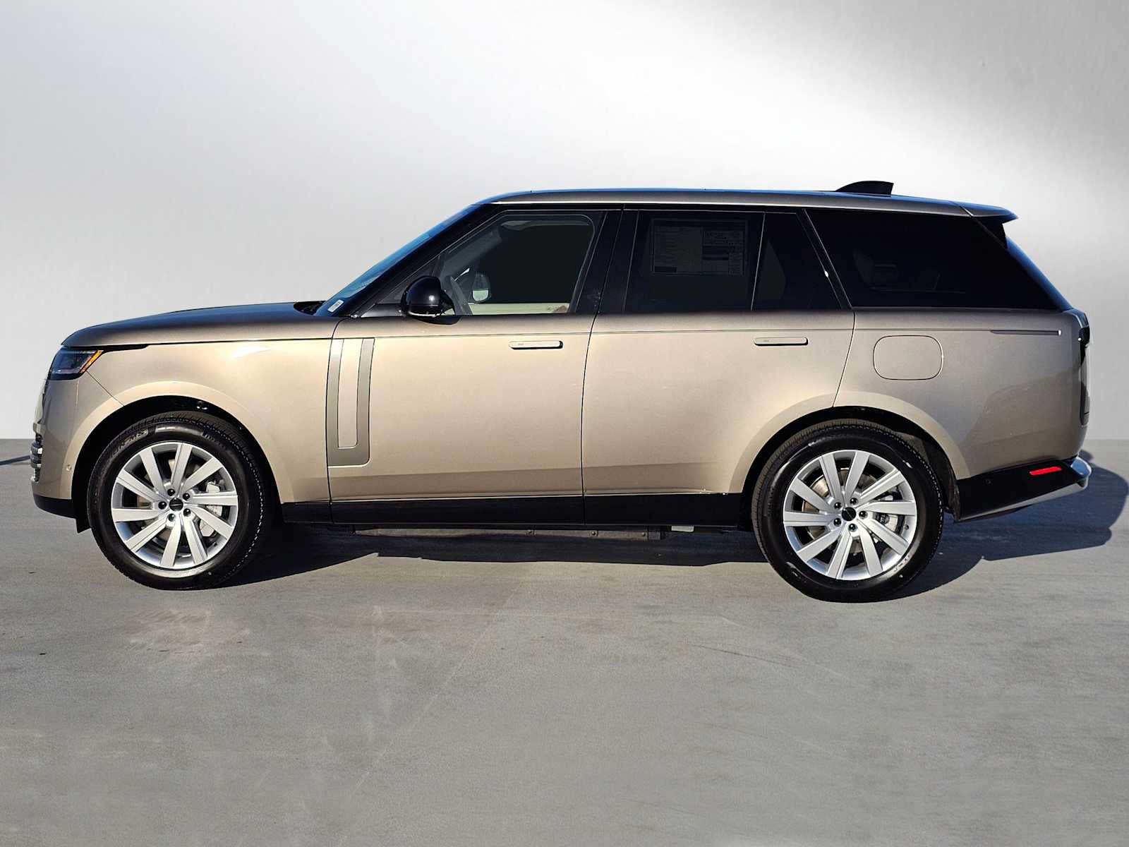 2026 Land Rover Range Rover SE