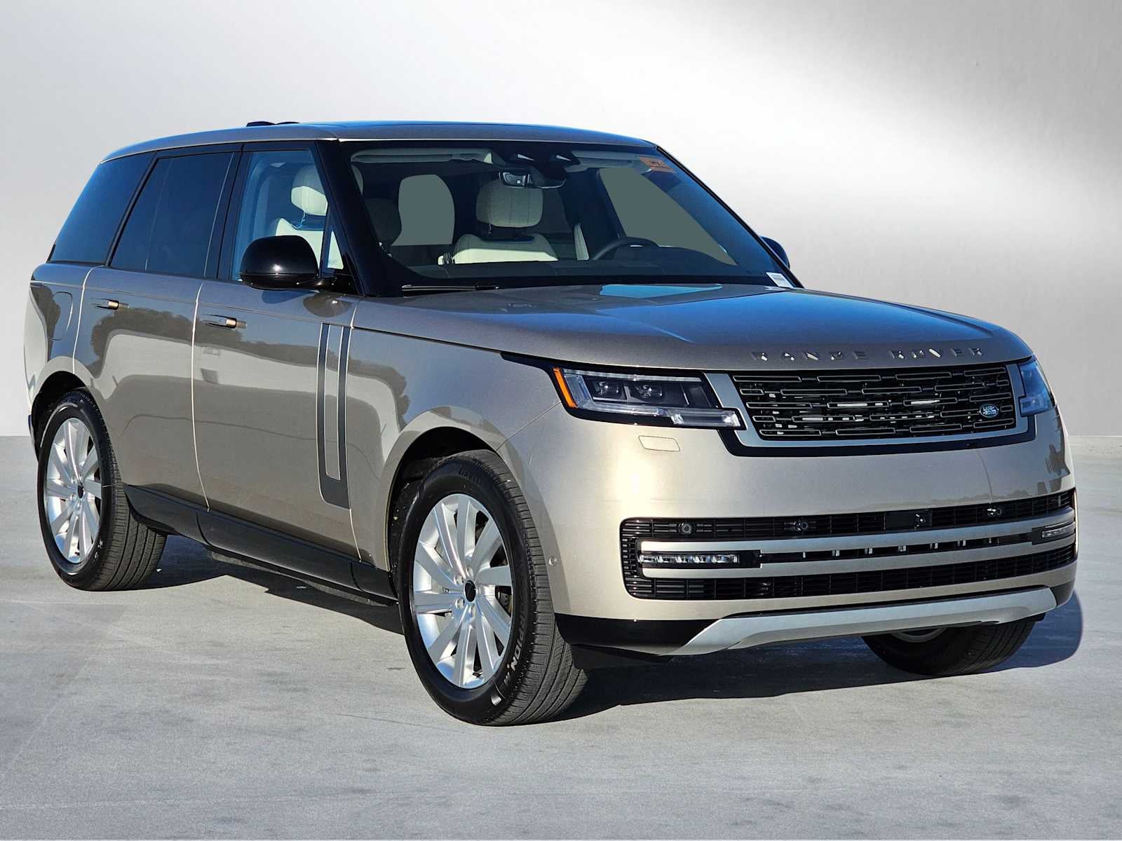 2026 Land Rover Range Rover SE