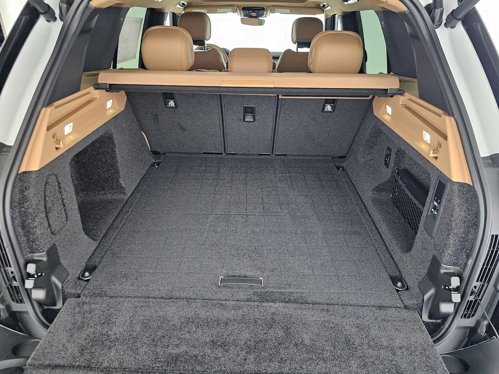 2026 Land Rover Range Rover SE