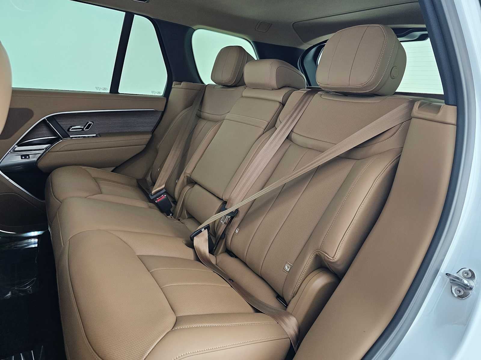 2026 Land Rover Range Rover SE