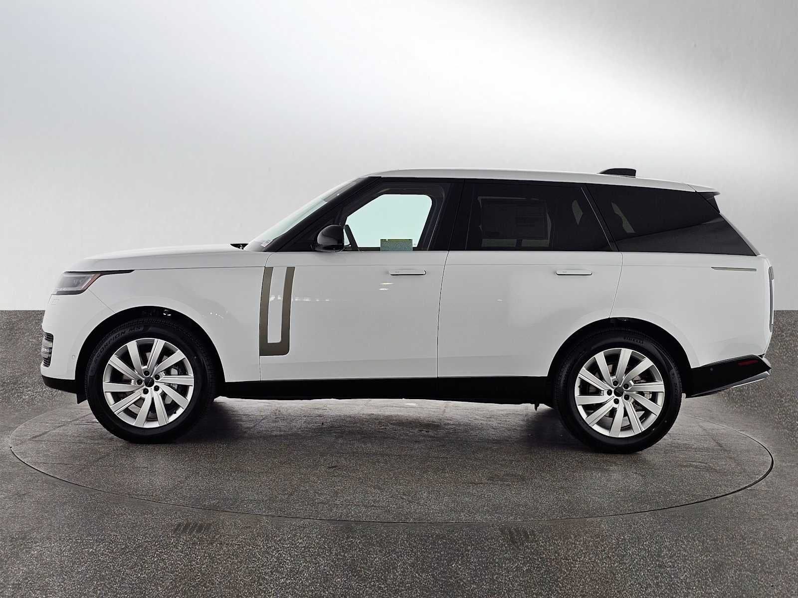 2026 Land Rover Range Rover SE