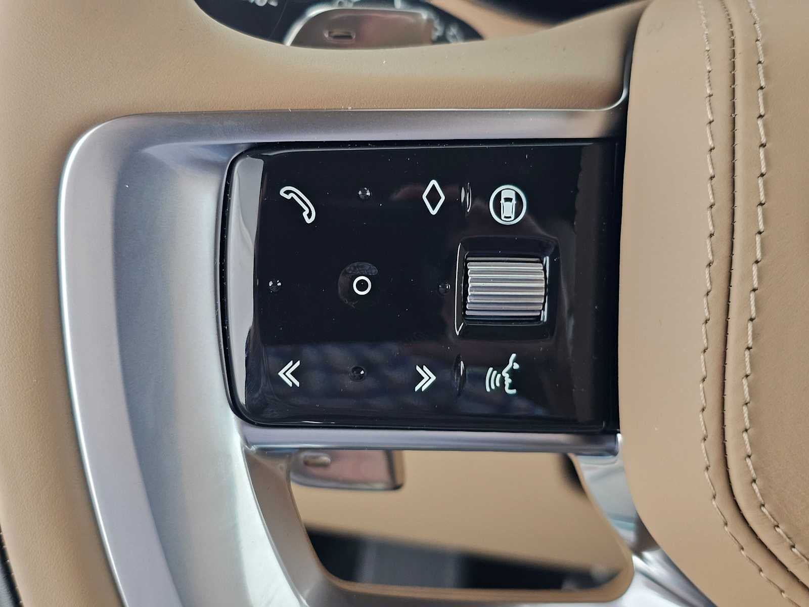 2026 Land Rover Range Rover SE