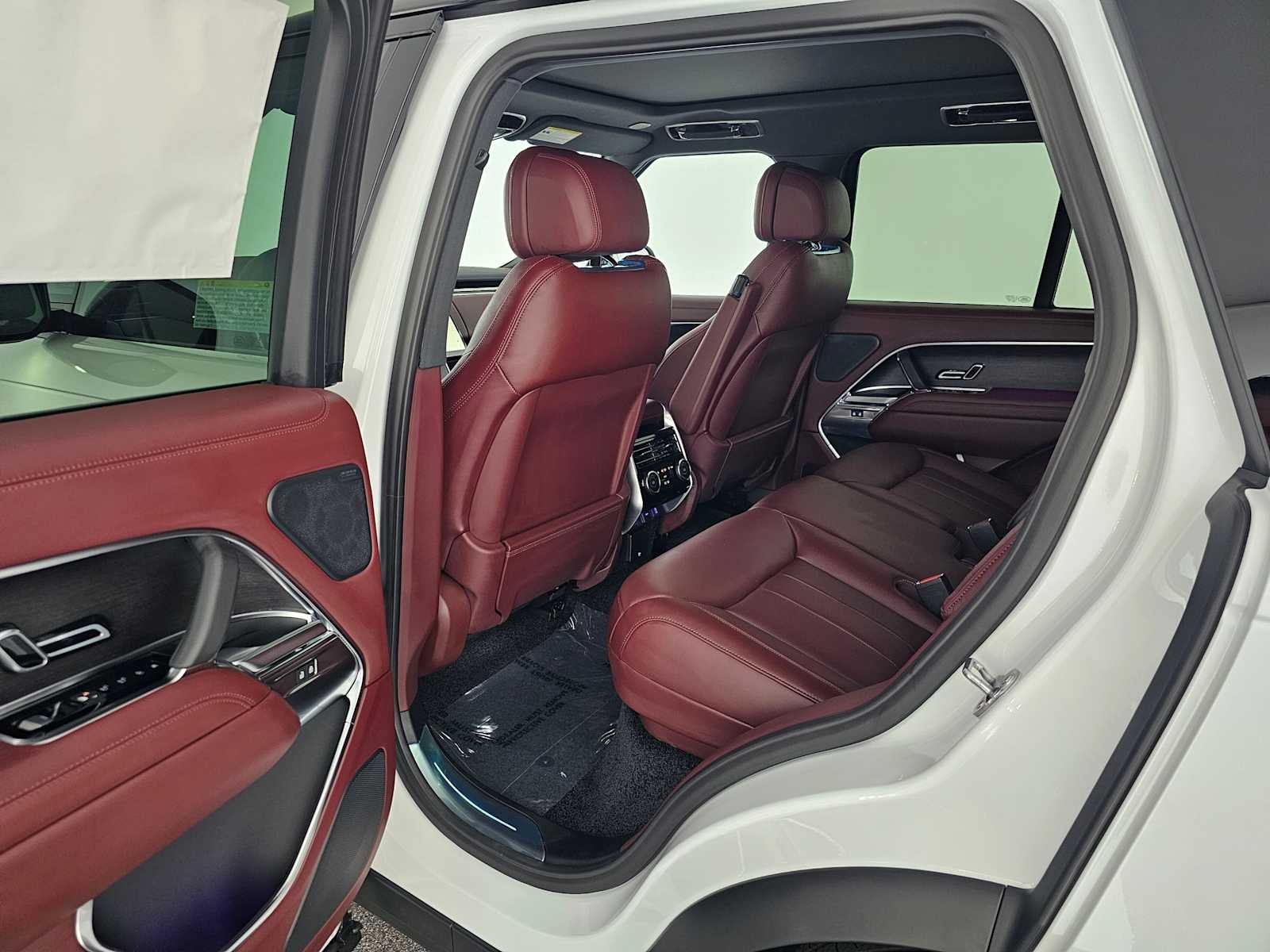 2026 Land Rover Range Rover SE