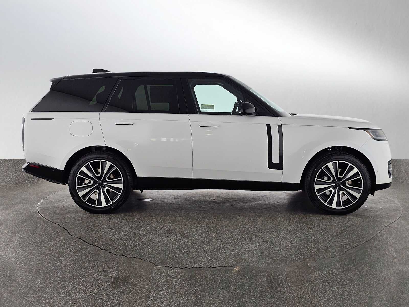 2026 Land Rover Range Rover SE