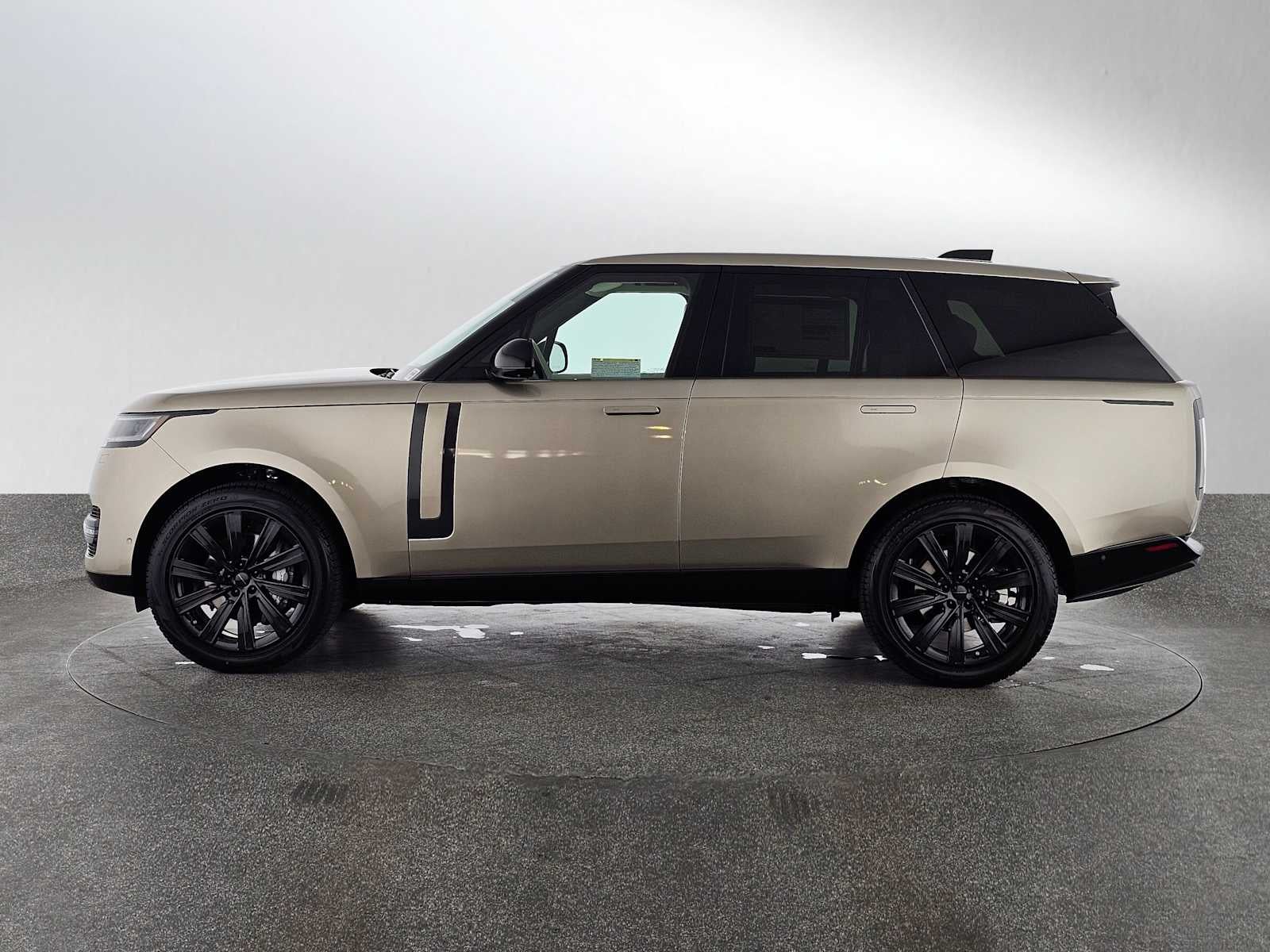 2026 Land Rover Range Rover SE