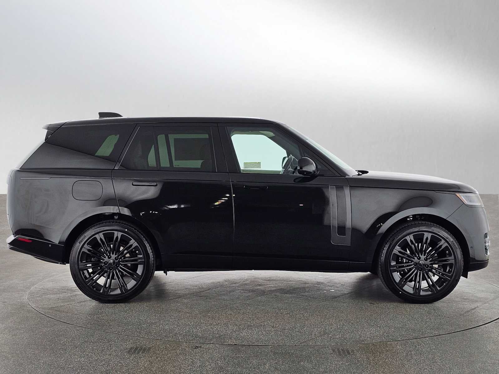 2026 Land Rover Range Rover SE