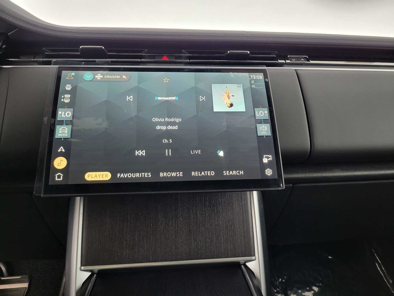 2026 Land Rover Range Rover SE
