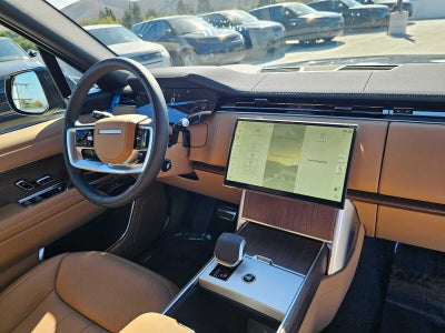 2026 Land Rover Range Rover SE