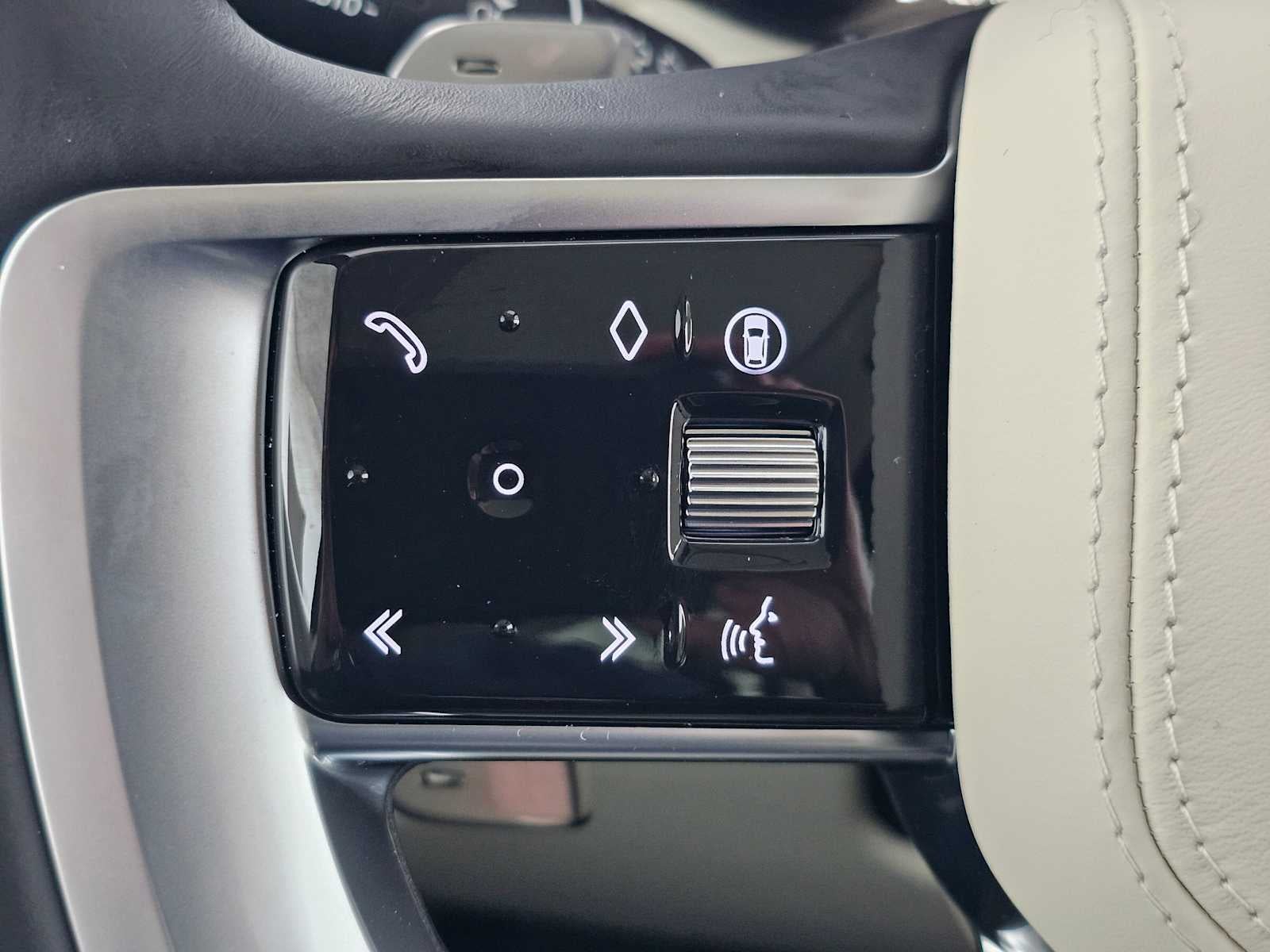 2026 Land Rover Range Rover SE