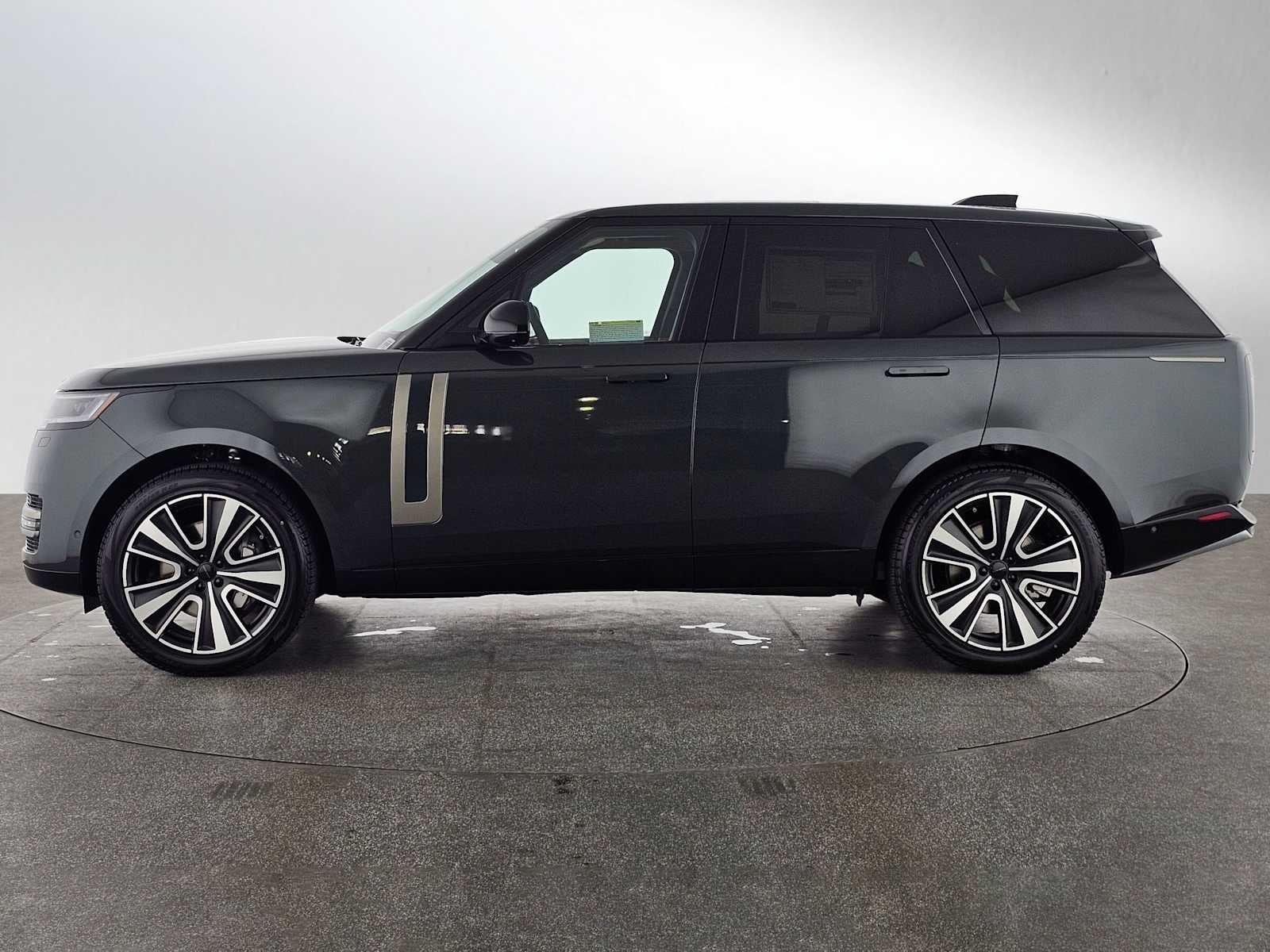 2026 Land Rover Range Rover SE