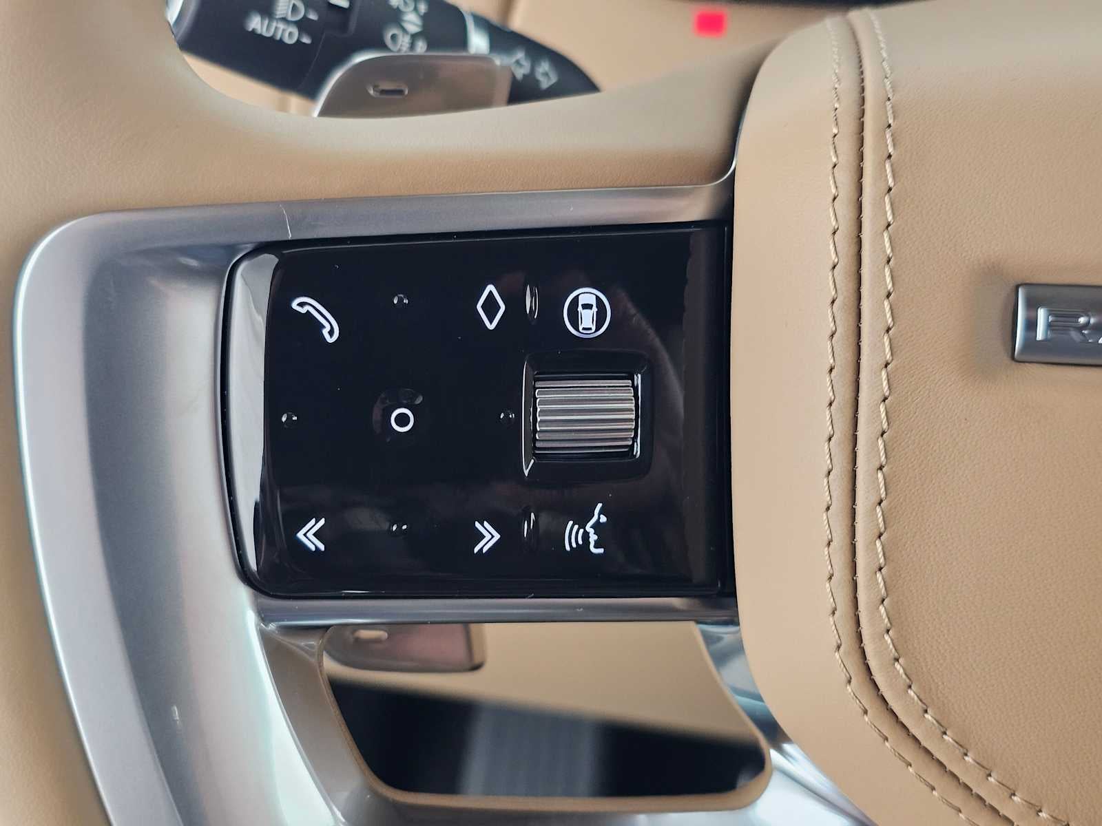 2026 Land Rover Range Rover SE