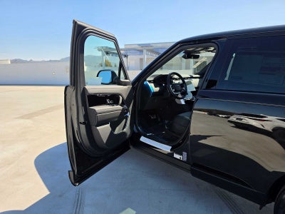 2026 Land Rover Range Rover SE