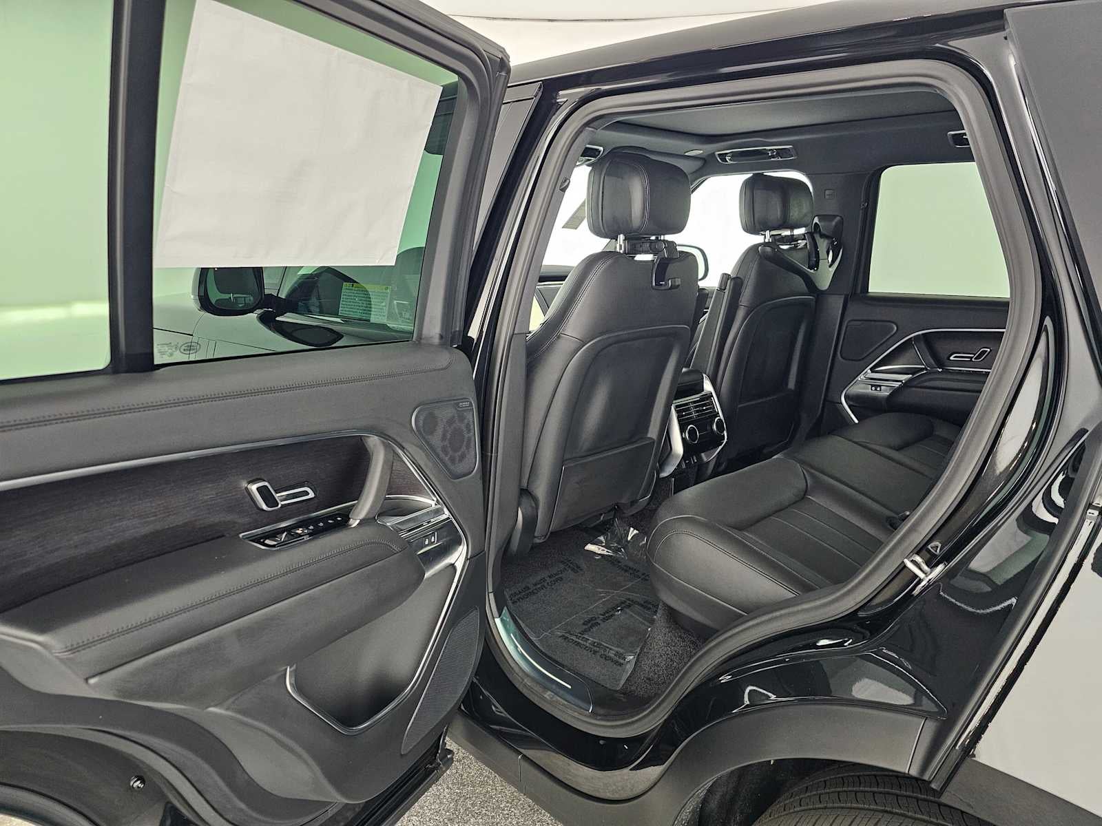 2026 Land Rover Range Rover SE