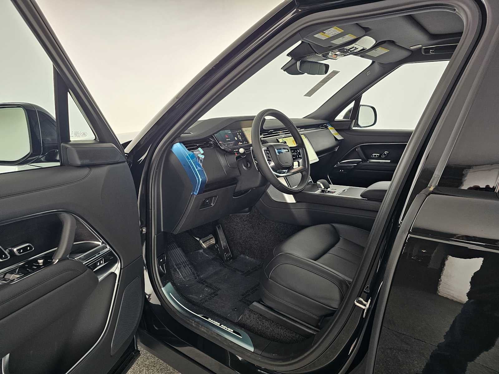 2026 Land Rover Range Rover SE