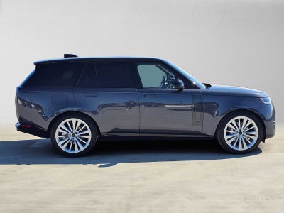 2026 Land Rover Range Rover SE