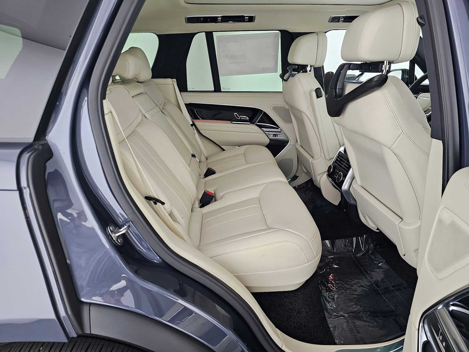 2026 Land Rover Range Rover SE