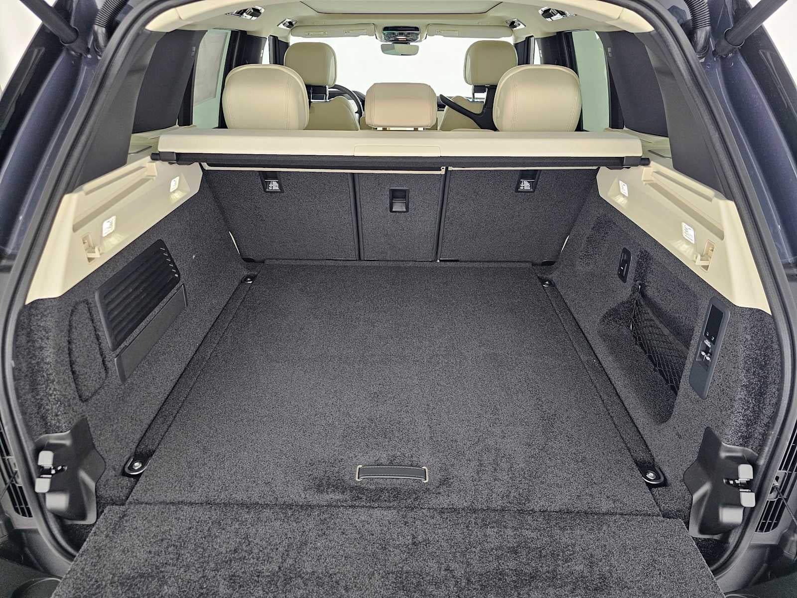 2026 Land Rover Range Rover SE