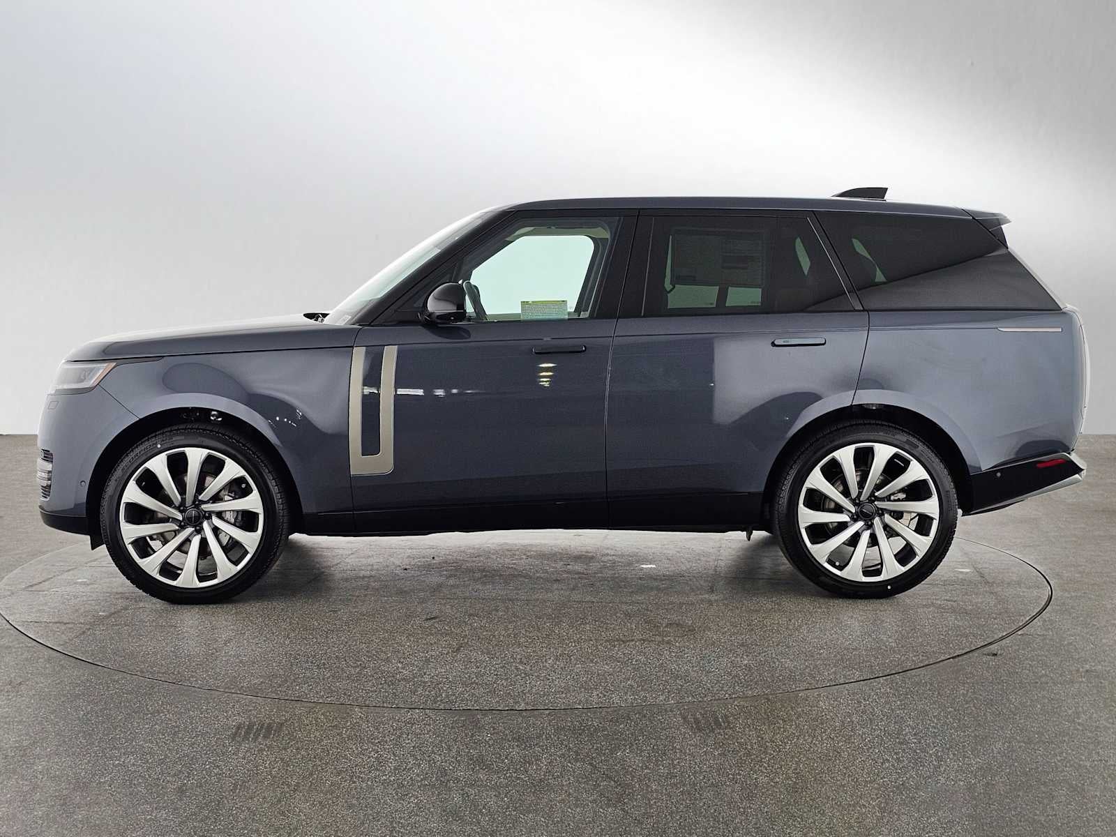 2026 Land Rover Range Rover SE