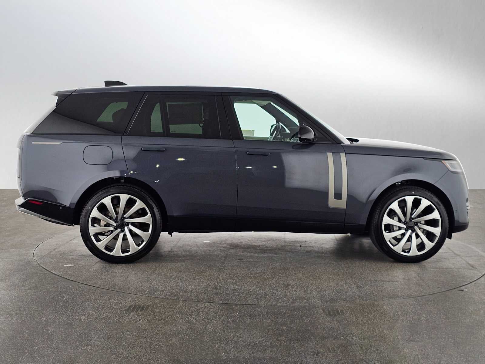 2026 Land Rover Range Rover SE