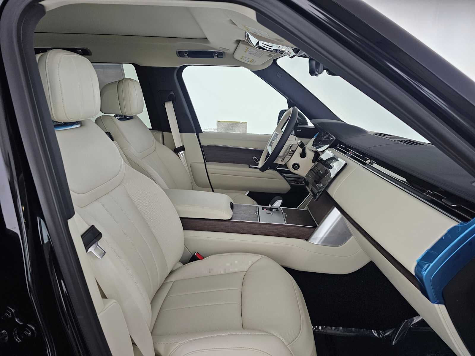 2026 Land Rover Range Rover SE