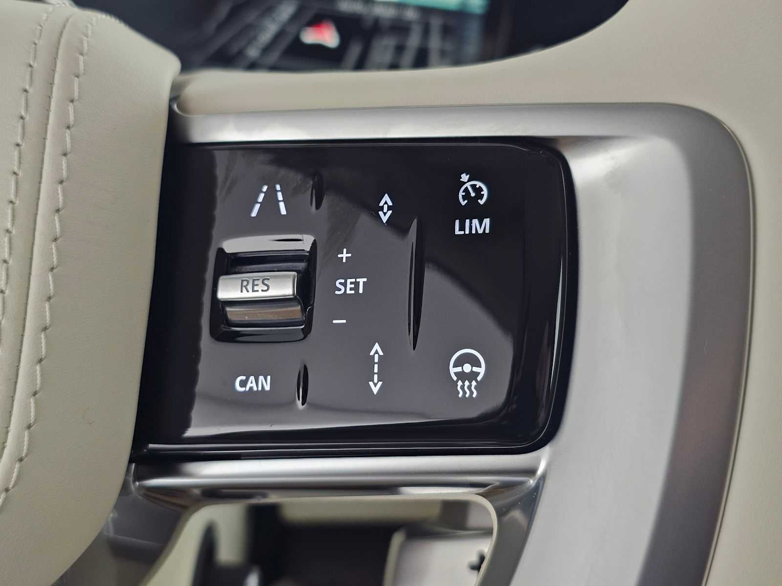2026 Land Rover Range Rover SE