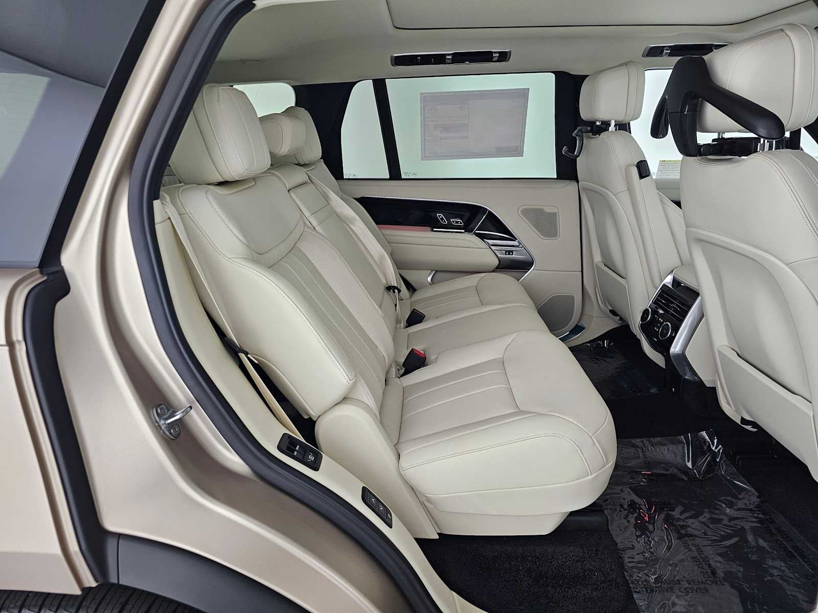 2026 Land Rover Range Rover SE