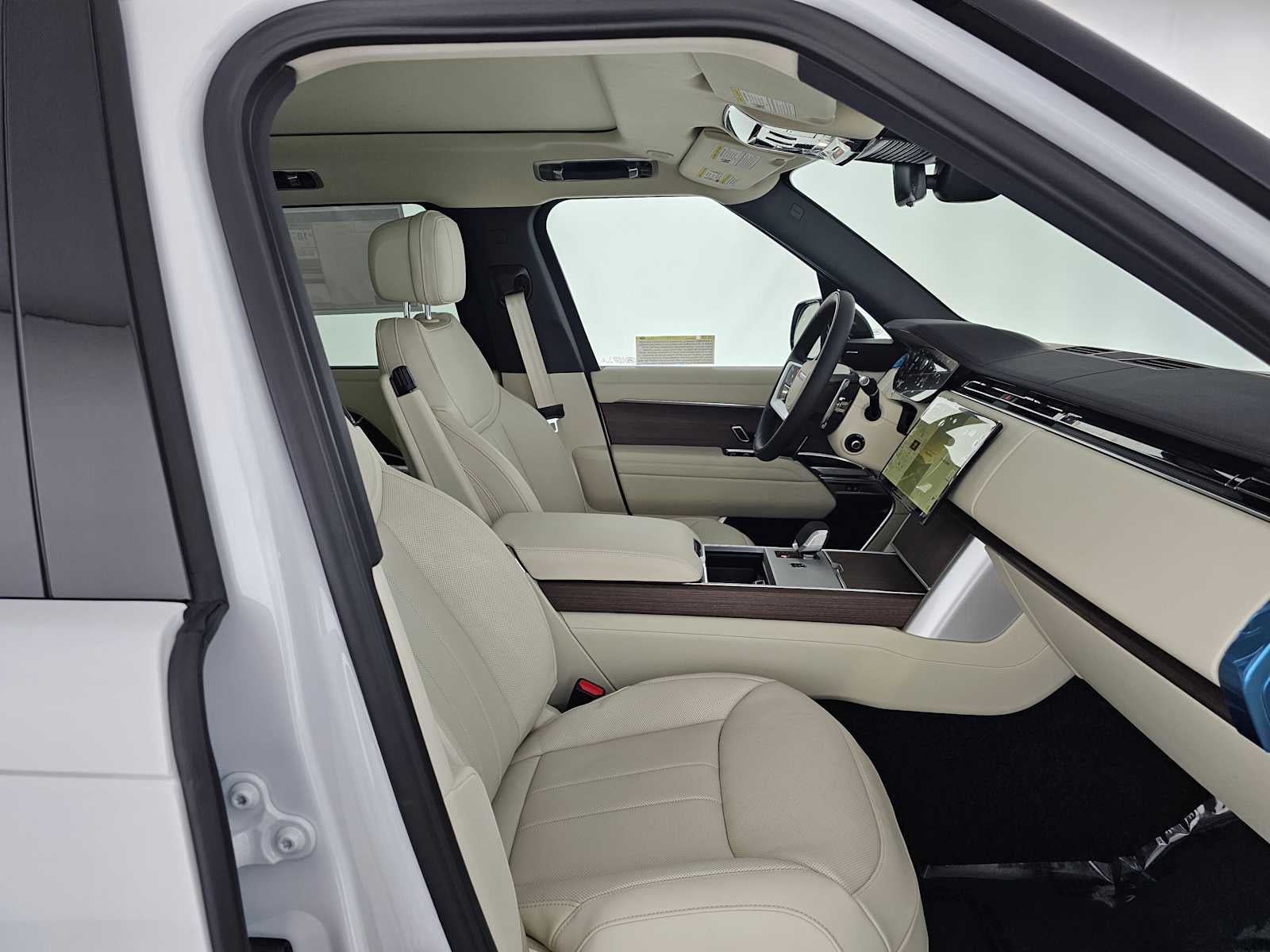 2026 Land Rover Range Rover SE