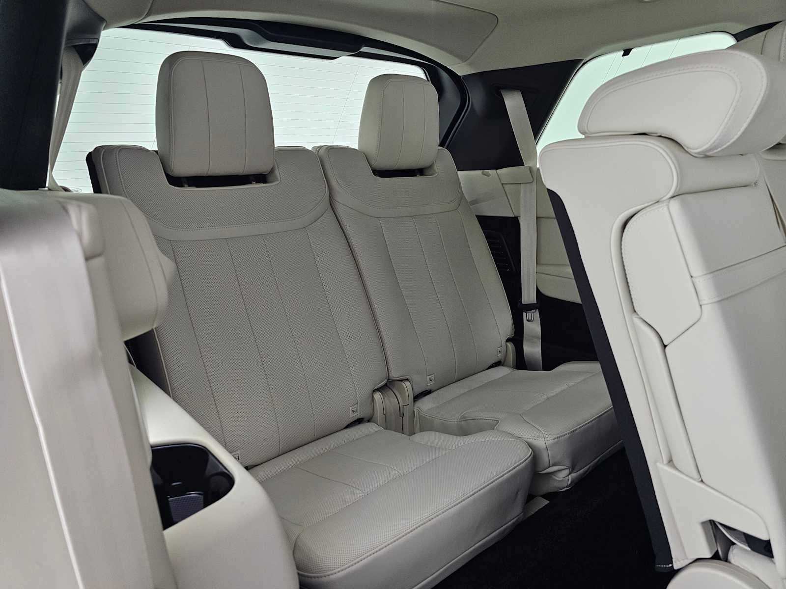 2026 Land Rover Range Rover SE