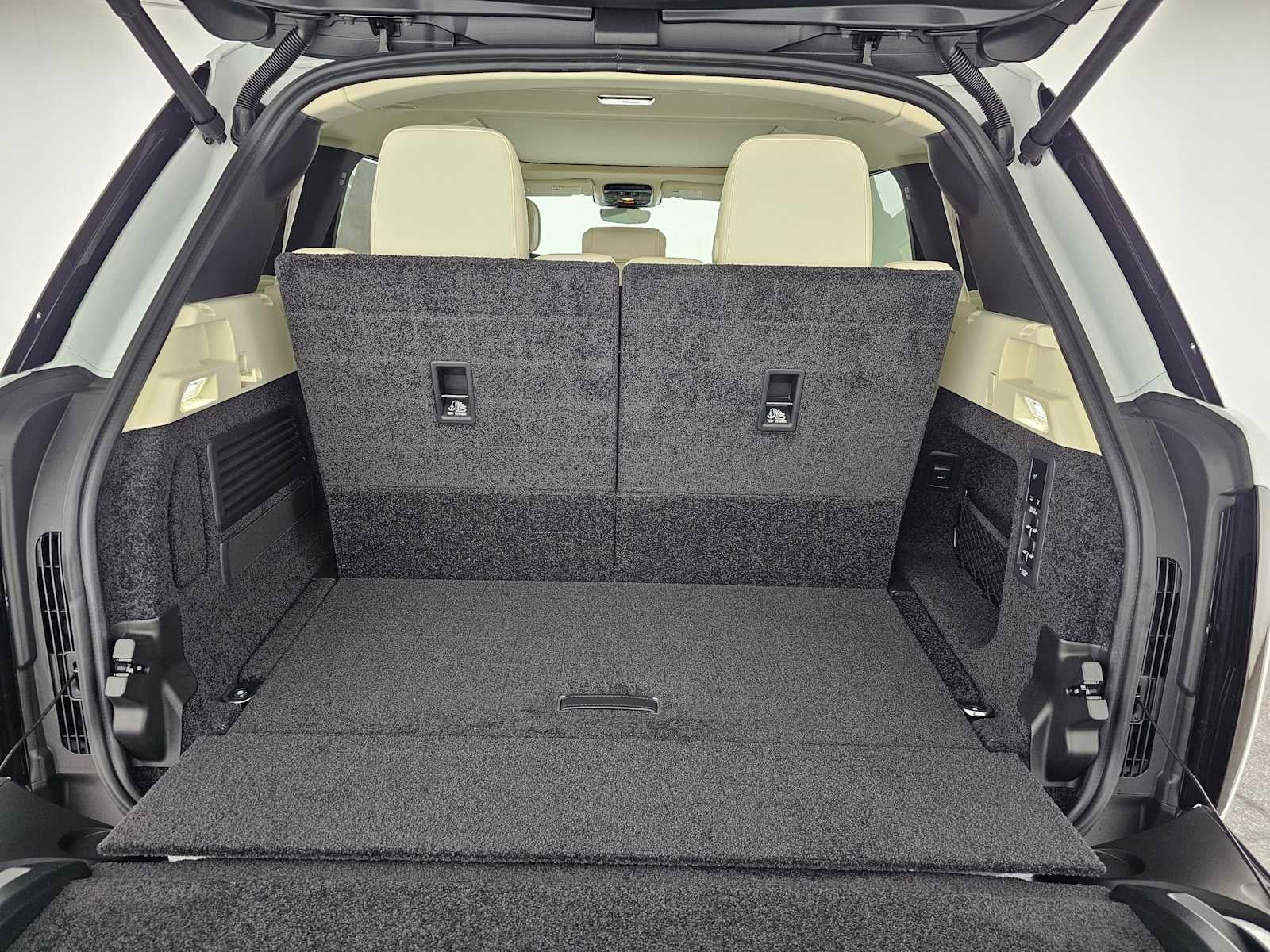 2026 Land Rover Range Rover SE