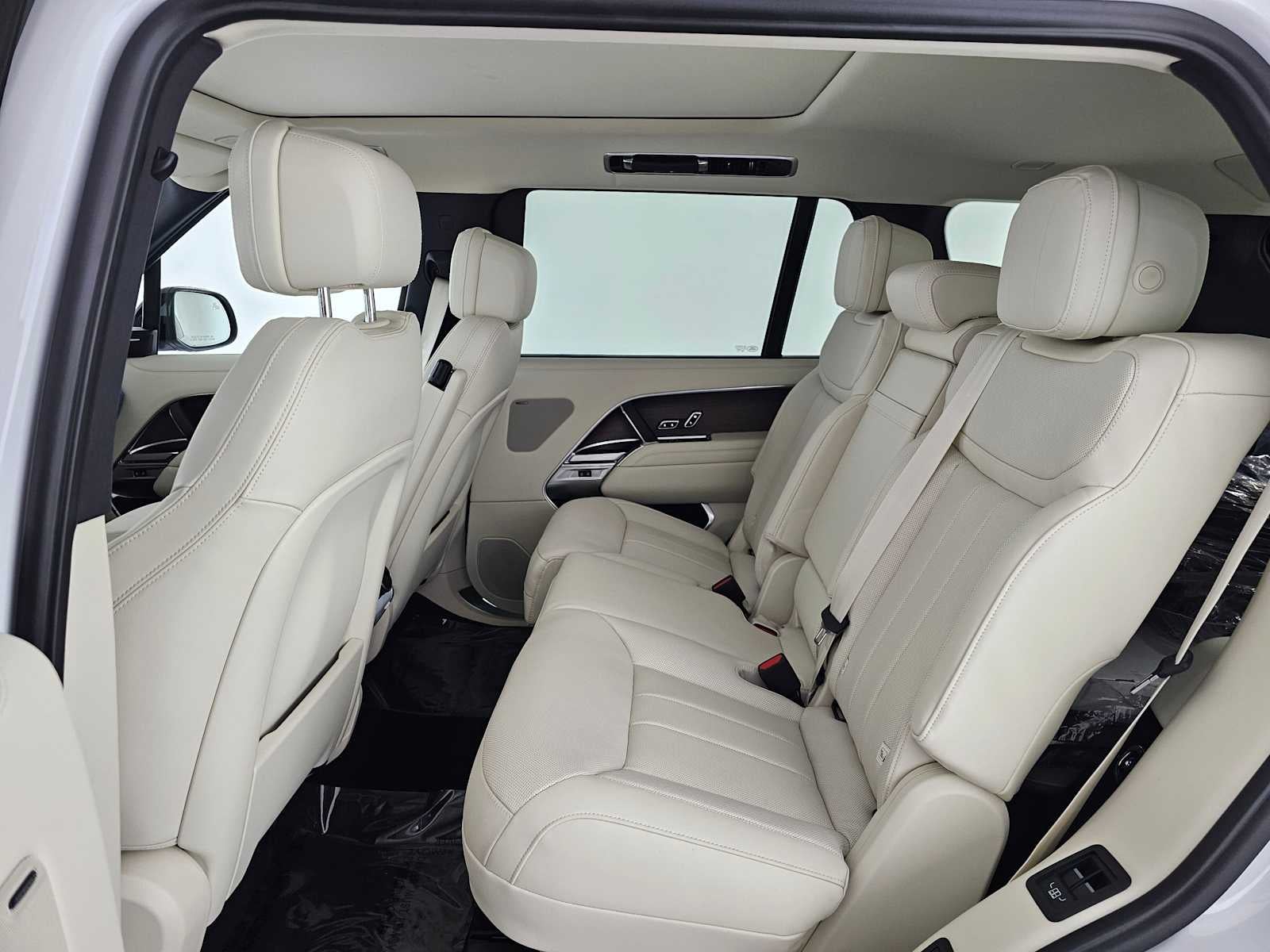 2026 Land Rover Range Rover SE