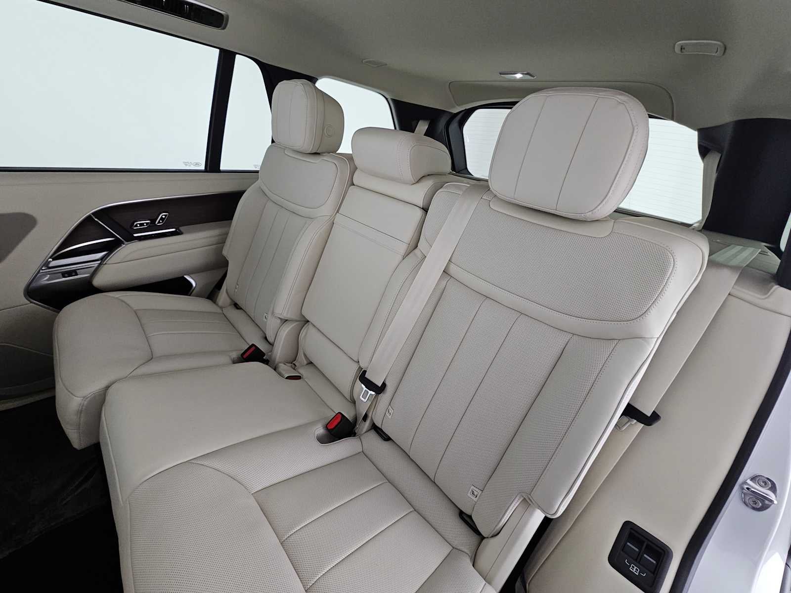 2026 Land Rover Range Rover SE