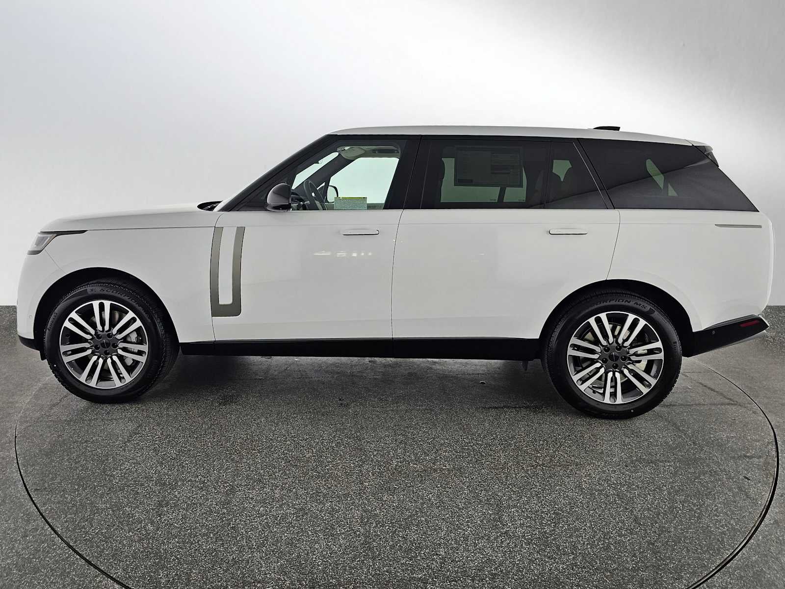 2026 Land Rover Range Rover SE