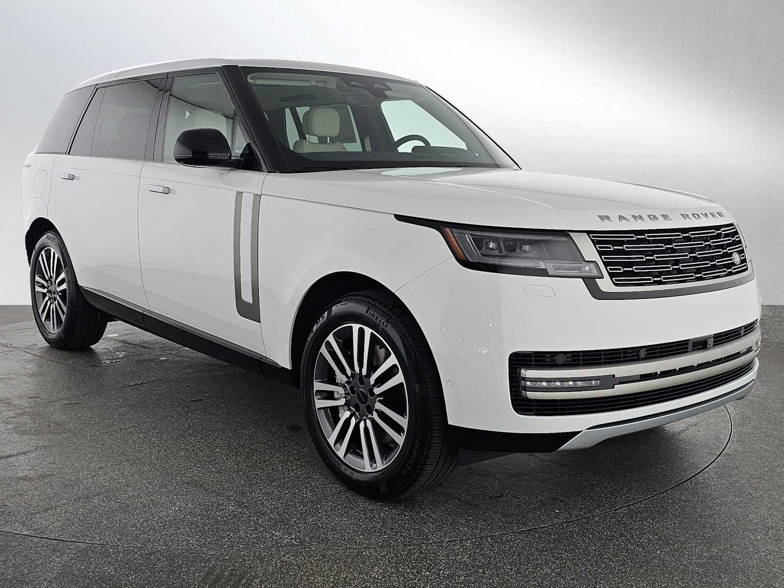 2026 Land Rover Range Rover SE