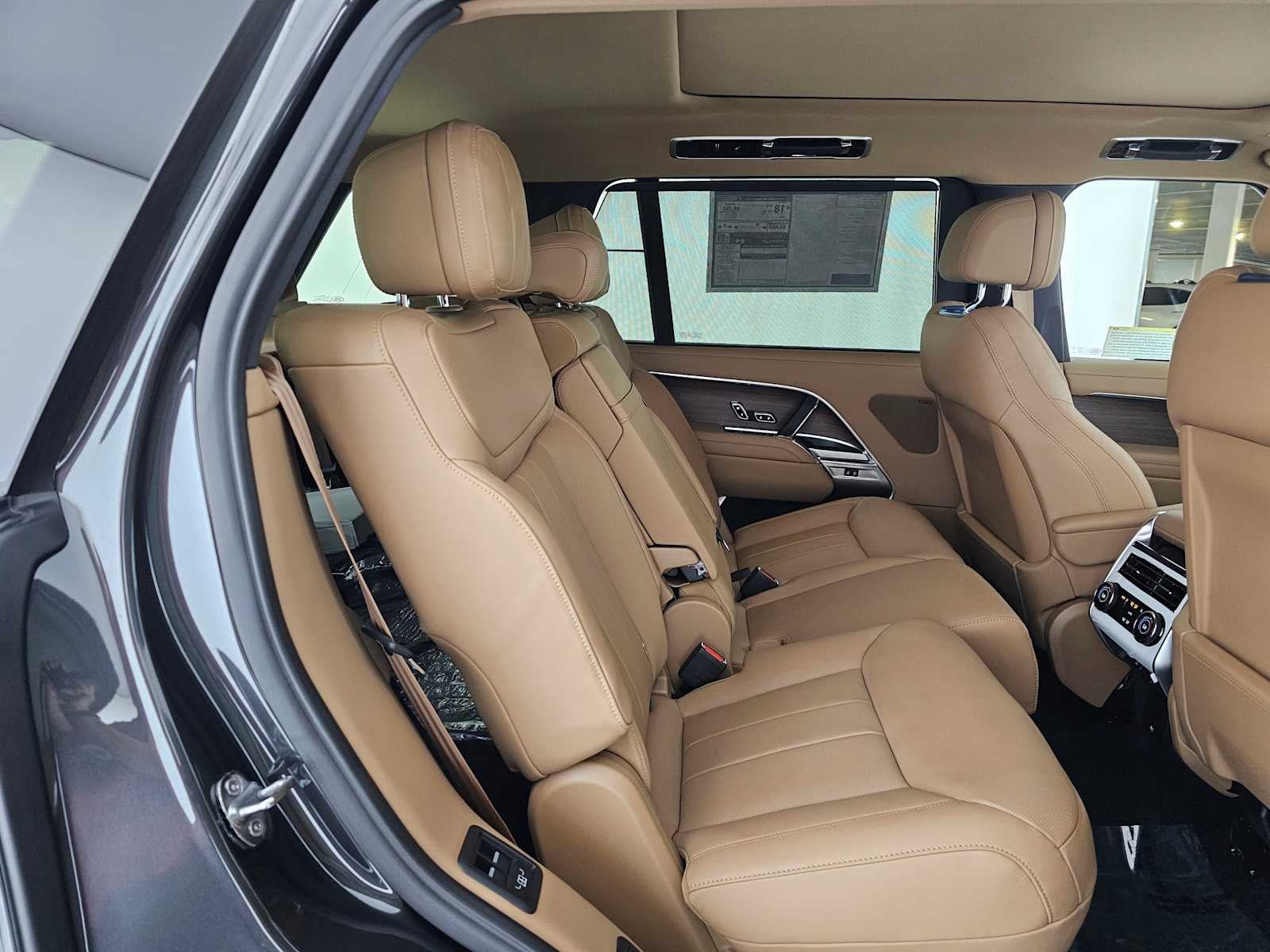 2026 Land Rover Range Rover SE