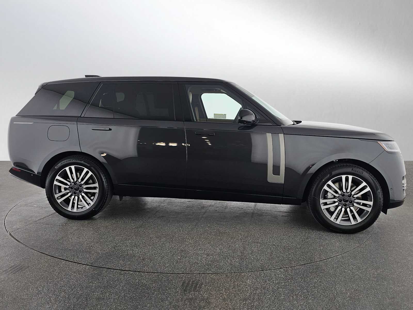 2026 Land Rover Range Rover SE