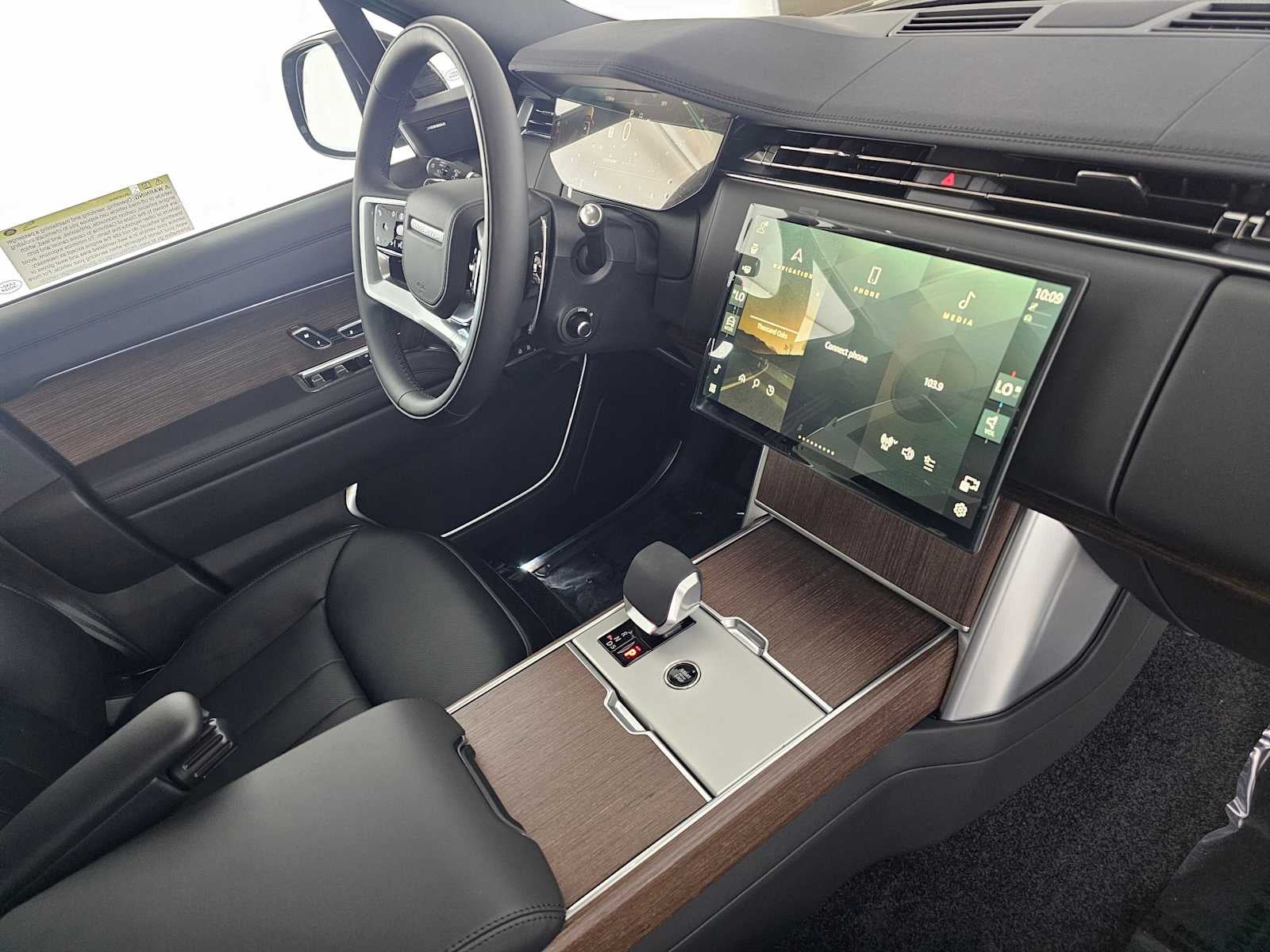2026 Land Rover Range Rover SE