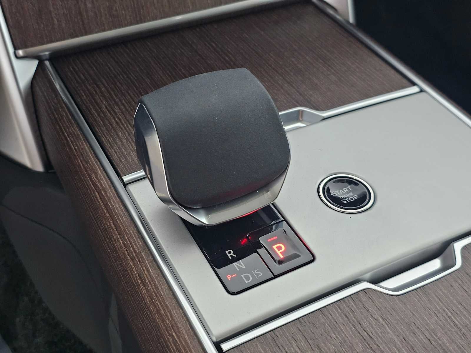 2026 Land Rover Range Rover SE