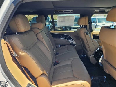 2025 Land Rover Range Rover SE
