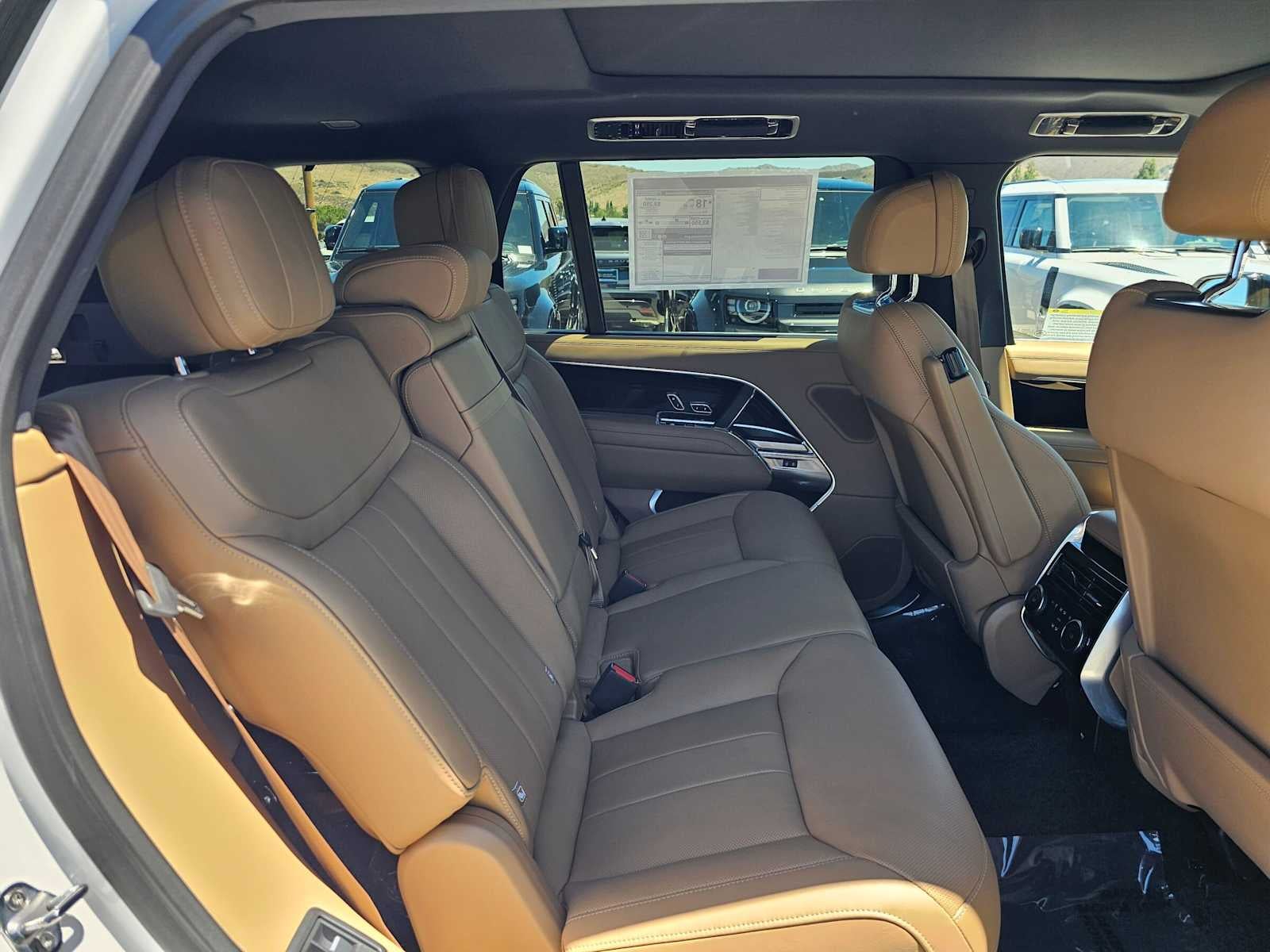 2025 Land Rover Range Rover SE